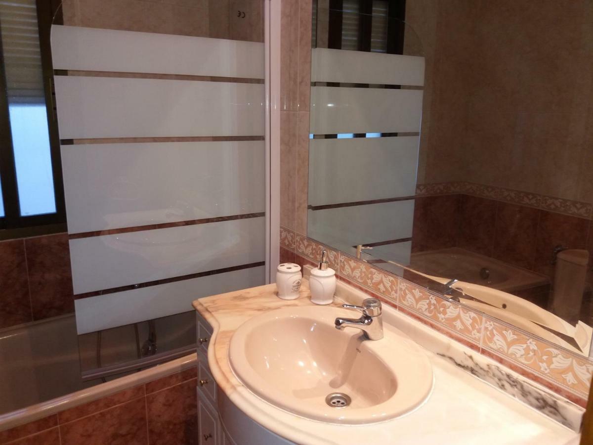 Casa El Reloj Apartment Mombeltran Luaran gambar